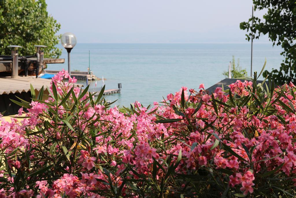 San Benedetto Camping Relais Peschiera del Garda Exterior photo
